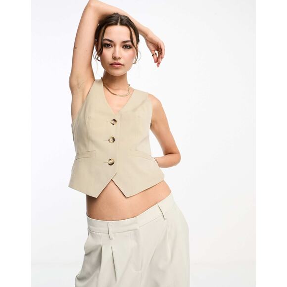 NWT ASOS Design Vest in Neutral Tailored Button Front & Faux Pockets Size US14 - Picture 1 of 6